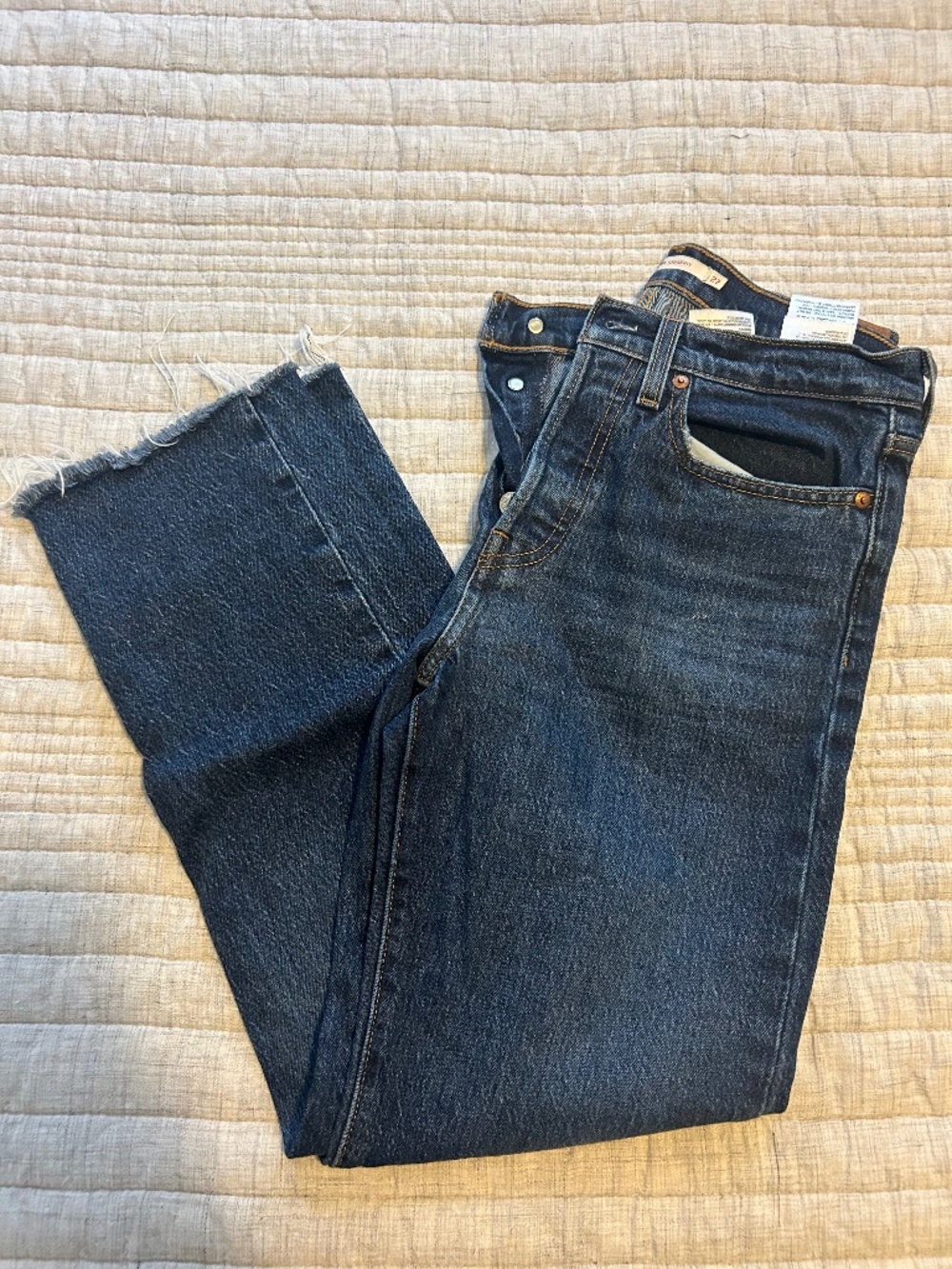 Levi's Women's Wedgie Straight-Leg High-Rise Cropped Jeans Size 27, Indigo